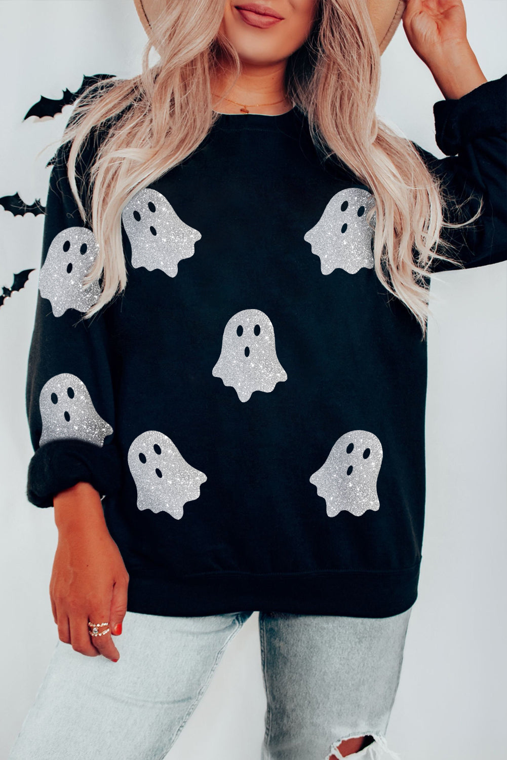 Black Glitter Ghost Pattern Crew Neck Halloween SweatshirtMaterial:50%Polyester+50%Cotton



		The sweatshirt is a festive and eye-catching option for the spooky season.
	
	
		Glitter details on the cute ghost patterns