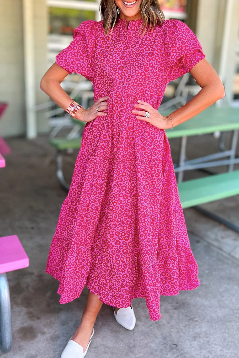 Rose Red Mock Neck Puff Sleeve Floral Tiered Maxi DressMaterial:100%Cotton

• Embrace romantic vibes with the maxi dress, featuring intricate flower prints that exude elegance and charm.
• Stand out with the unique puf