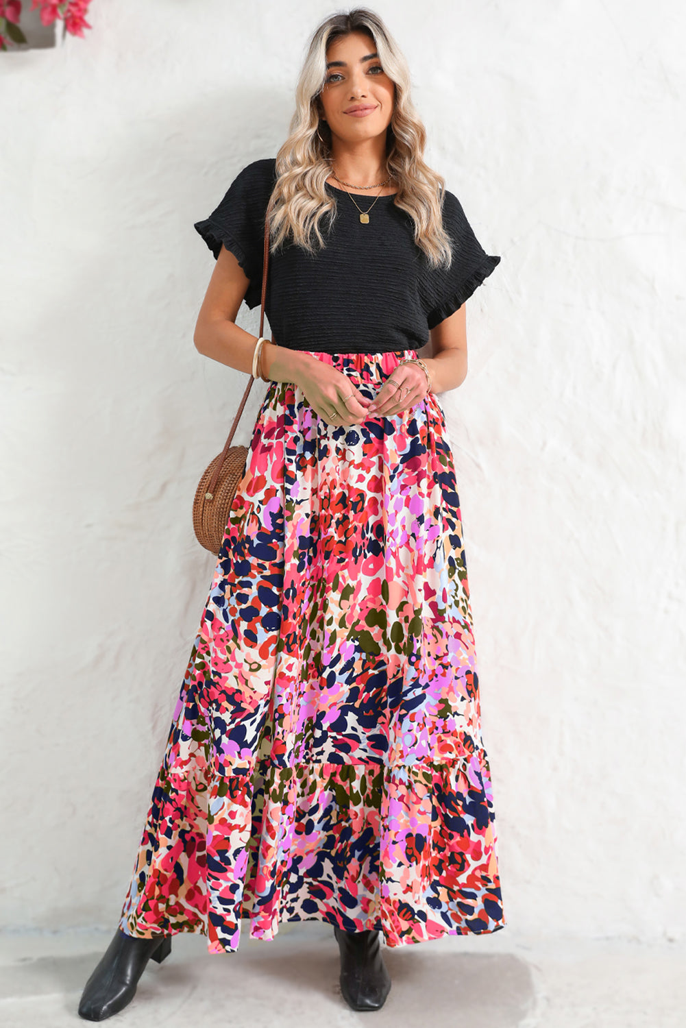 White Abstract Print High Waist Maxi SkirtMaterial:100%Polyester



		This maxi skirt is slender and elegant
	
	
		The abstract floral print adds extra feminine charm
	
	
		The elastic waist is easy 