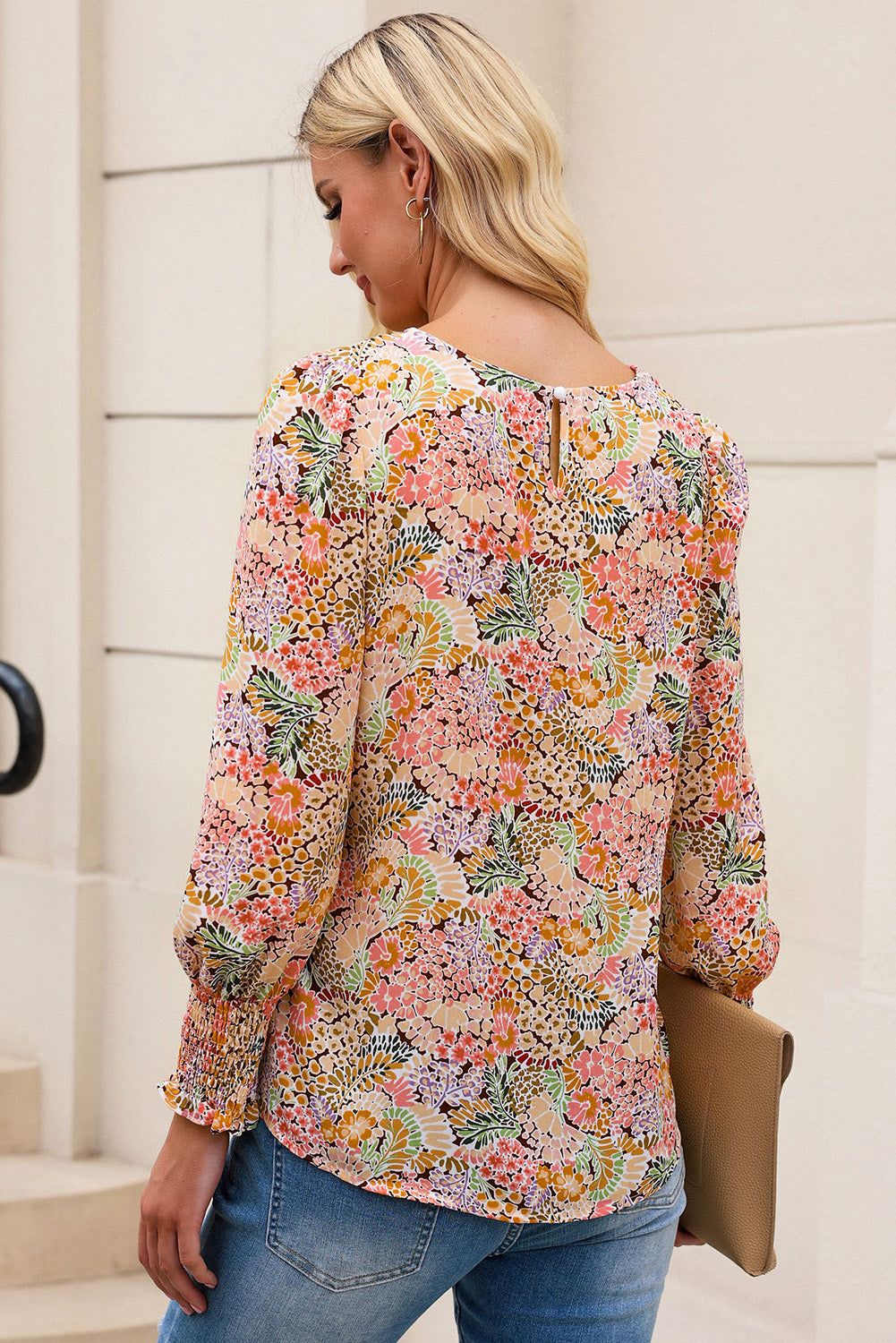 Multicolor Floral Print Smocked Cuffs Long Sleeve BlouseMaterial:100%Polyester


	

			The Floral Print Smocked Cuffs Long Sleeve Blouse is a feminine and elegant addition to any wardrobe. Its delicate floral print and