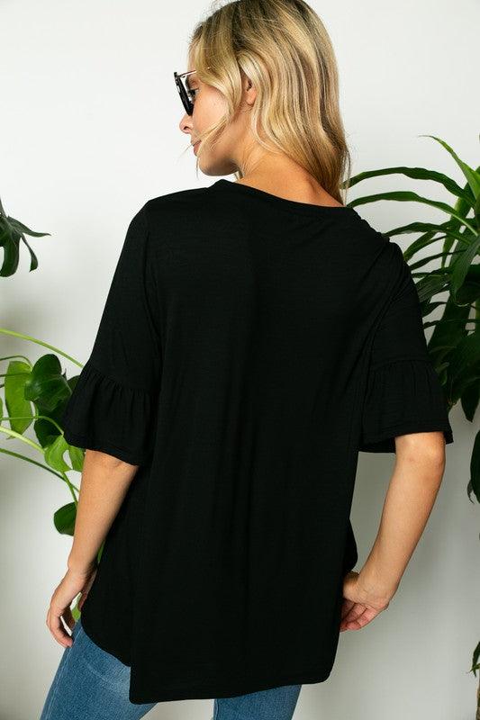 PLUS SOLID RUFFLE SLEEVE LOOSE TOPSOLID JERSEY ROUND NECK HALF RUFFLE SLEEVE LOOSE FIT PLUS TOP95% RAYON, 5% SPANDEX MADE IN USA1X/2X/3X 2-2-2
Style: Casual
Print / Pattern: SOLID
Fit: LOOSE FIT 
Nec