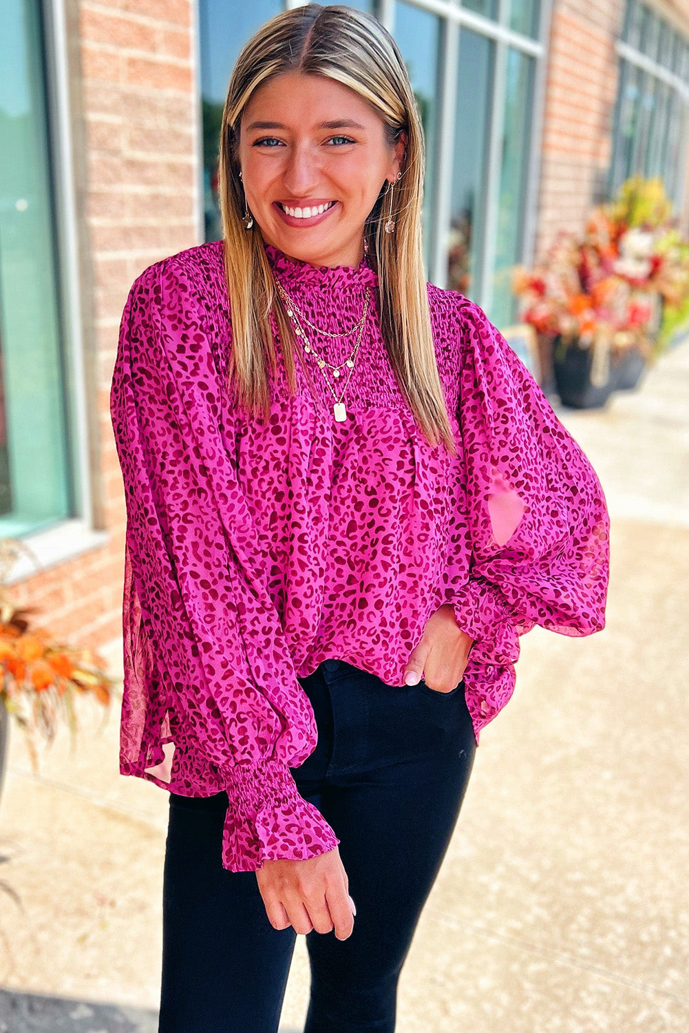 Rose Leopard Shirred Puff Sleeve Flowy BlouseMaterial:100%Polyester



		The blouse has a flowy silhouette, meaning it is loose and relaxed, draping away from the body. 
	
	
		The flowy silhouette of the b