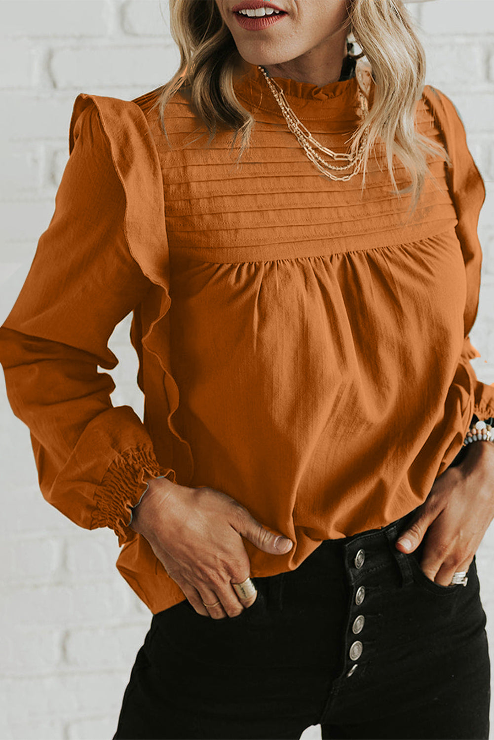 Camel Ruffle Solid Color Pleated Smocked Long Sleeve BlouseMaterial:50%Viscose+28%Polyester+22%Polyamide



		The blouse is made of high-quality fabric that is comfortable to wear and easy to maintain.
	
	
		The ruffled