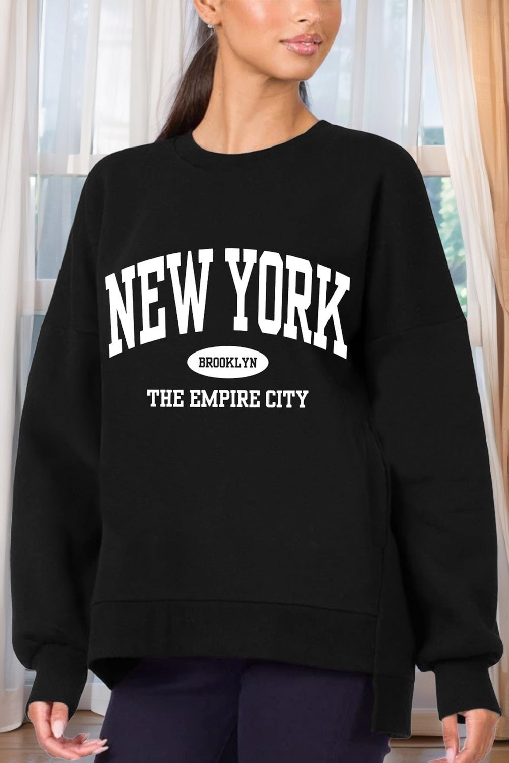 Black NEW YORK BROOKLYN Letter Drop Shoulder Graphic SweatshirtMaterial:50%Polyester+50%Cotton

• This Black NEW YORK BROOKLYN Letter Drop Shoulder Graphic Sweatshirt is a versatile piece with a stylish design, perfect for dail