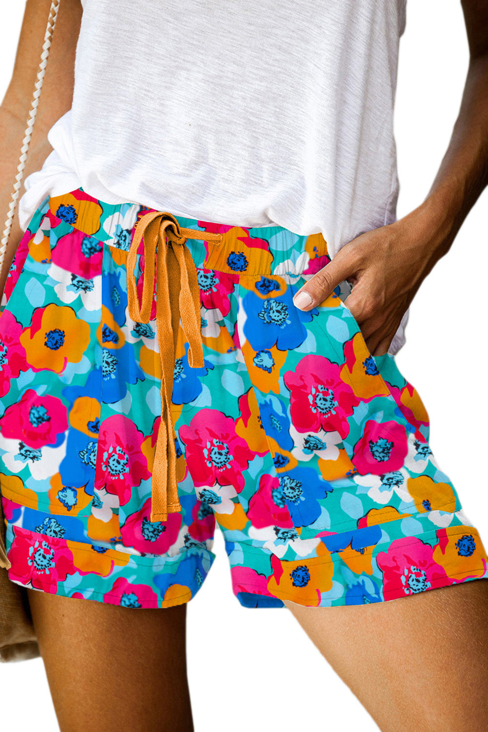 Multicolor Floral Print Drawstring Elastic Waist ShortsMaterial:100%Polyester



		The shorts are the perfect addition to any summer wardrobe, offering comfort and style in one chic package.
	
	
		With their vibrant