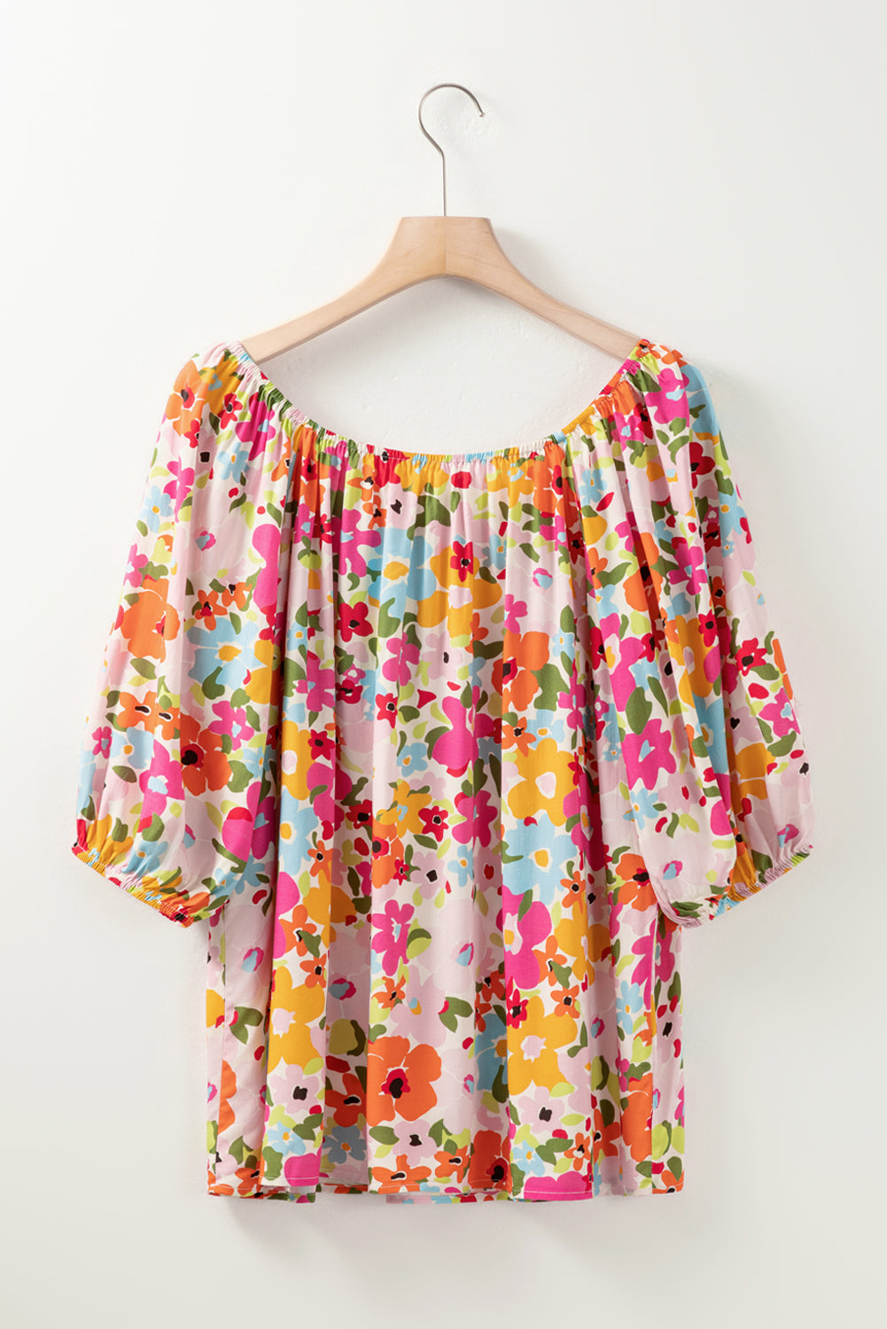 Red 60s Floral Print Puff Sleeve Pleated Elastic Neckline BlouseMaterial:100%Viscose



		This loose blouse allows for ease of movement and makes it a versatile piece
	
	
		The floral print is perfect for adding a pop of pri