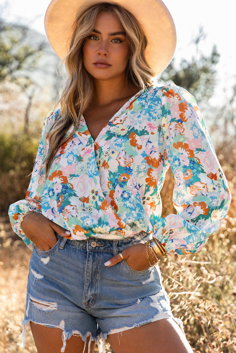 Light Blue Floral Print Boho Wrap V Neck Puff Sleeve BodysuitMaterial:100%Polyester



		The floral bodysuit is perfect to change a modern summer look
	
	
		Great to pair with jeans, pants, leggings and skirts
	
	
		We