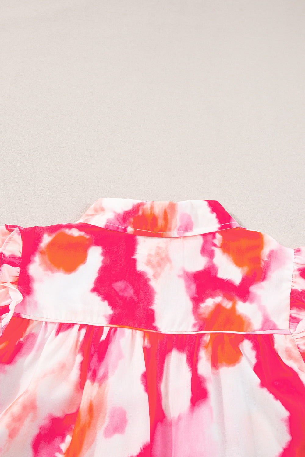 Multicolour Tie Dye Abstract Print Ruffle Puff Sleeve Pleated BlouseMaterial:100%Polyester



		This shirt features a unique tie-dye print that is sure to turn heads. 
	
	
		The vibrant colors and abstract design make it a perfe