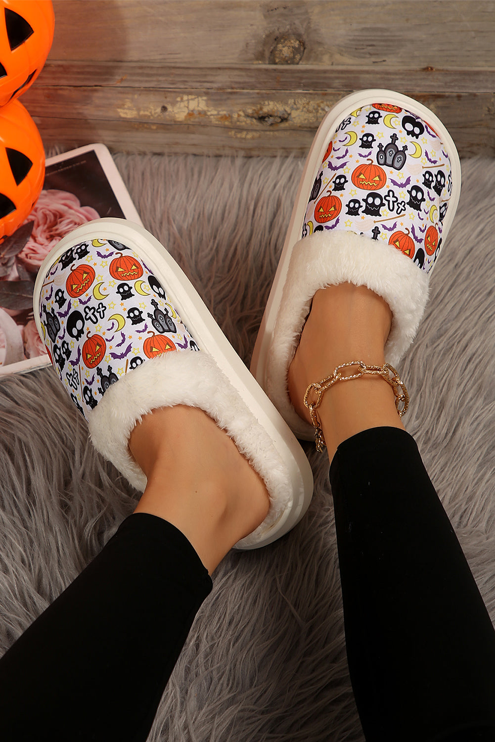 White Halloween Pumpkin Ghost Print Plush Home Slippers• Luxuriously soft and cozy, these plush home slippers feature a charming Halloween pumpkin ghost print, perfect for adding a festive touch to your loungewear.
• Th