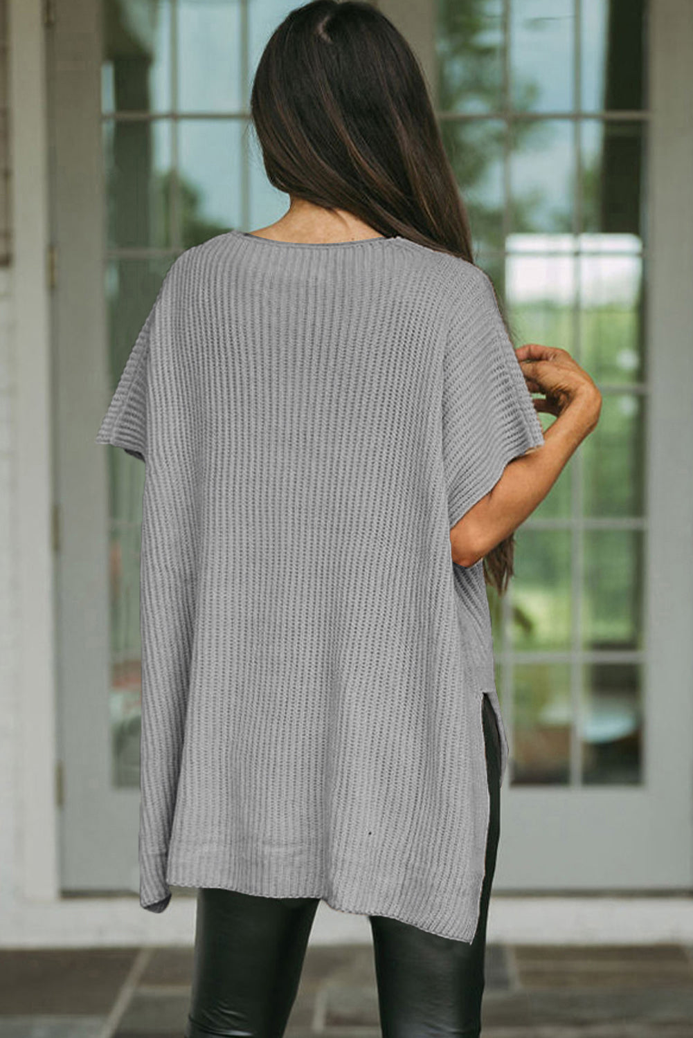 Apricot Side Slit Short Sleeve Oversized SweaterMaterial:55%Acrylic+45%Cotton



		The sweater is a comfortable and chic addition to your wardrobe. Made from breathable, lightweight, and stretchy knitted fabric,