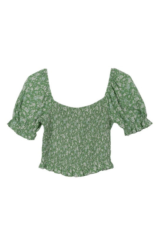 SS smocked top*Green floral print puff sleeve smock top*Pattern type : floral print*Neck line : square neck*Sleeve type : puff sleeves*Sleeve length : short sleeves*Stretch : no s