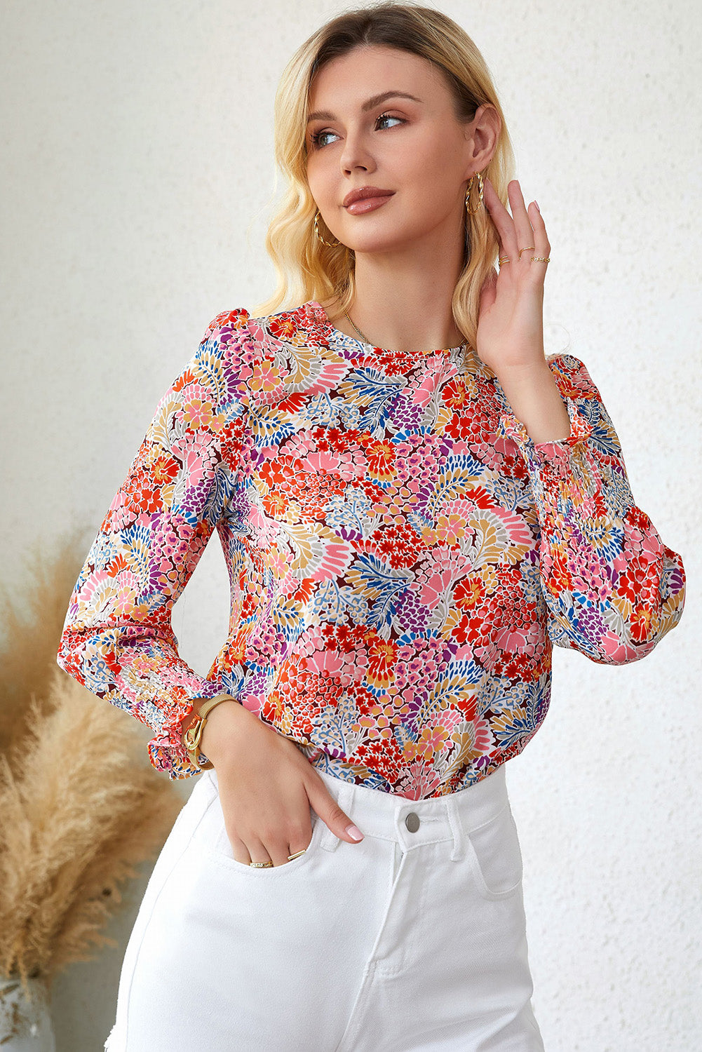 Multicolor Floral Print Smocked Cuffs Long Sleeve BlouseMaterial:100%Polyester


	

			The Floral Print Smocked Cuffs Long Sleeve Blouse is a feminine and elegant addition to any wardrobe. Its delicate floral print and