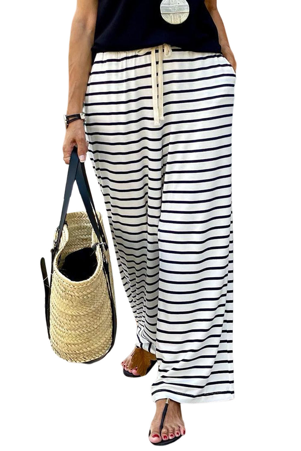 White Striped Casual Drawstring Wide Leg Pants with PocketsMaterial:85%Polyester+10%Cotton+5%Elastane



		•Ideal for casual occasions and warmer weather.
	
	
		•Adjustable drawstring waist for a customizable fit.
	
	