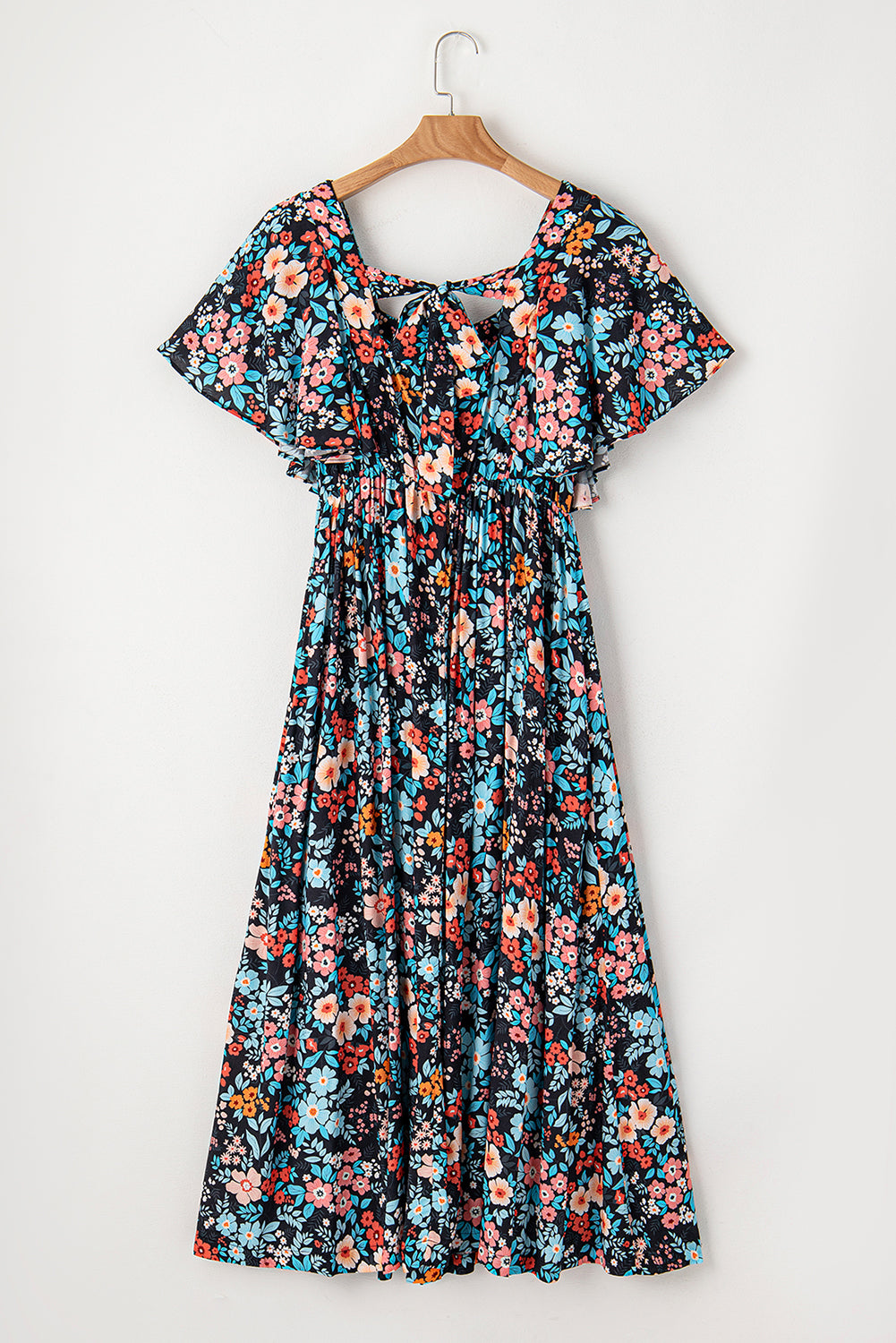 Sky Blue Boho Floral Print Knotted Backless Maxi DressMaterial:100%Viscose



		This is a perfect dress for summer fashion
	
	
		Features a elegant silhouette with flowy sleeves
	
	
		Only the relaxed long dress