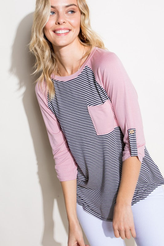 STRIPE SOLID ROLL UP SLEEVE TOPPIN STRIPE AND SOLID MIXED ROUND NECK POCKET ROLL OVER 3/4 SLEEVE TOP- MADE IN U.S.A.
Style: Casual
Print / Pattern: PIN STRIPE AND SOLID
Fit: Regular
Neck Line: ROU