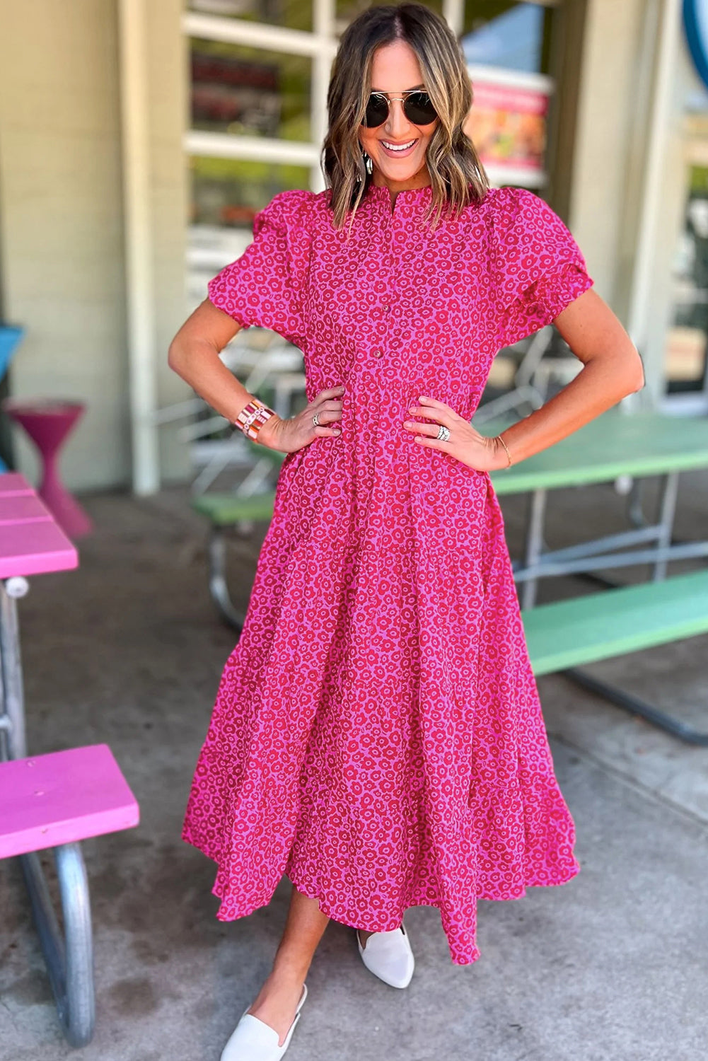 Rose Red Mock Neck Puff Sleeve Floral Tiered Maxi DressMaterial:100%Cotton

• Embrace romantic vibes with the maxi dress, featuring intricate flower prints that exude elegance and charm.
• Stand out with the unique puf