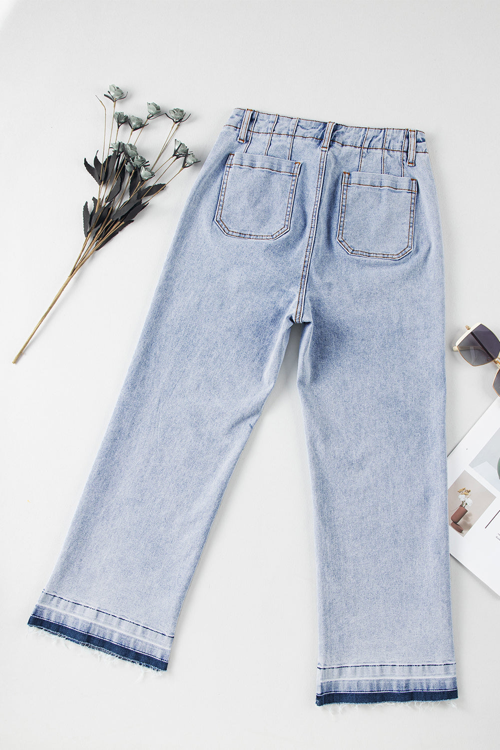 Beau Blue Acid Washed Contrast Hem Pocketed Cropped JeansMaterial:55%Cotton+42%Viscose+3%Elastane




		Straight legs and cropped length for a modern silhouette
	
	
		Contrast edge detailing adds a touch of flair
	
