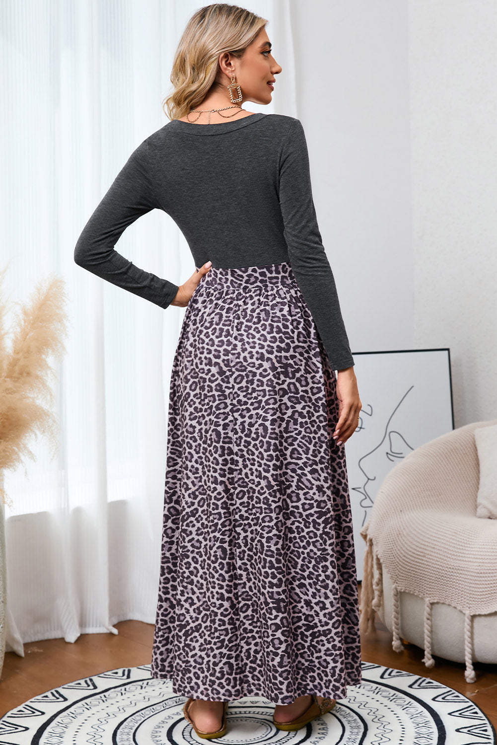 Black and Leopard Print Long Sleeve Boho Maxi DressMaterial:95%POLYESTER+5%ELASTANE



		• Made from high-quality materials, this dress is comfortable and durable, ensuring it will be a staple in any wardrobe for y