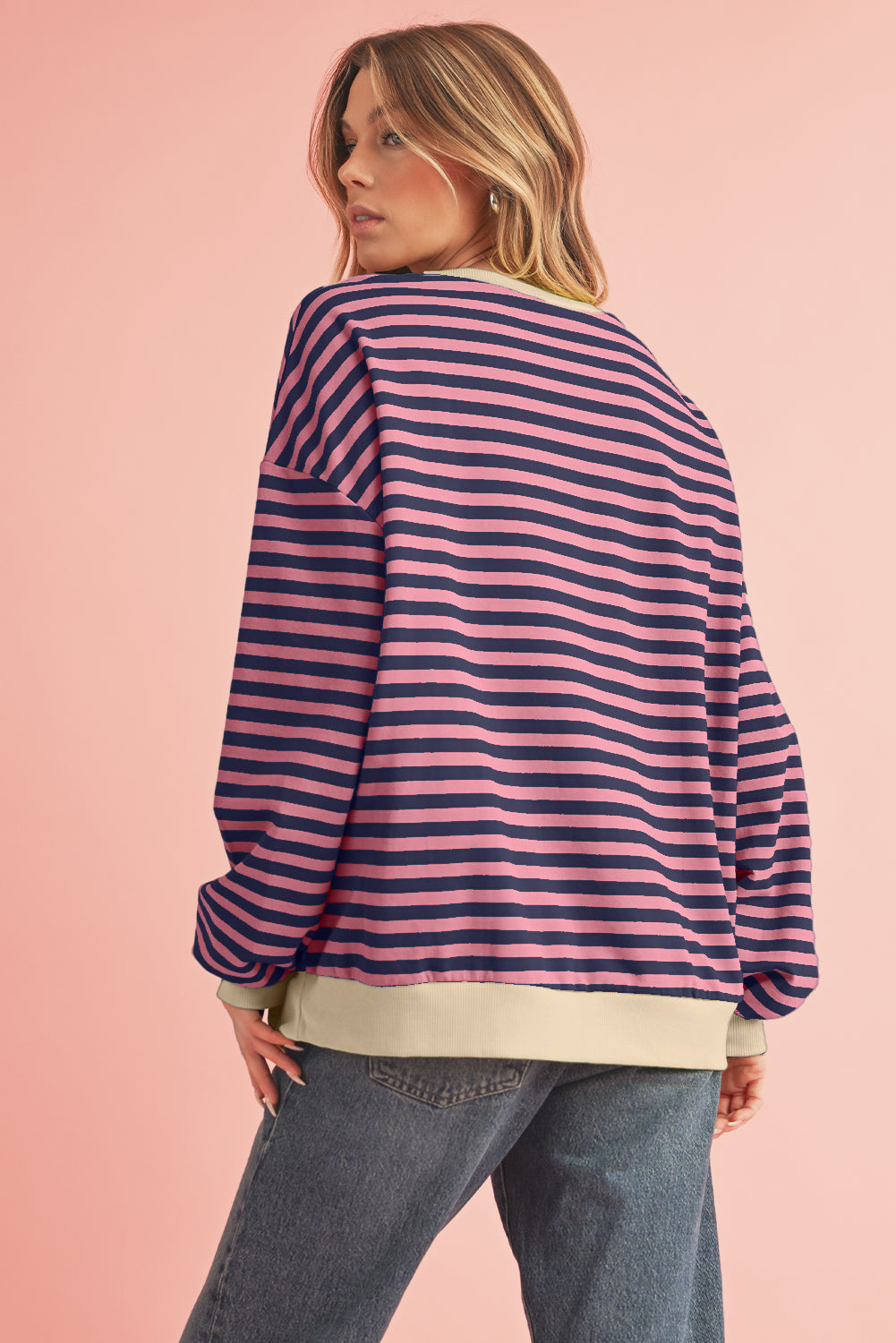 Red Stripe Contrast Edge Oversized PulloverMaterial:95%Cotton+5%Elastane


 Size Chart (CM)



Sizes 



Bust
 



Hem_Width
 



Shoulder
 



Sleeve_Length
 



Length
 





Relax
 



Relax
 



Relax
 