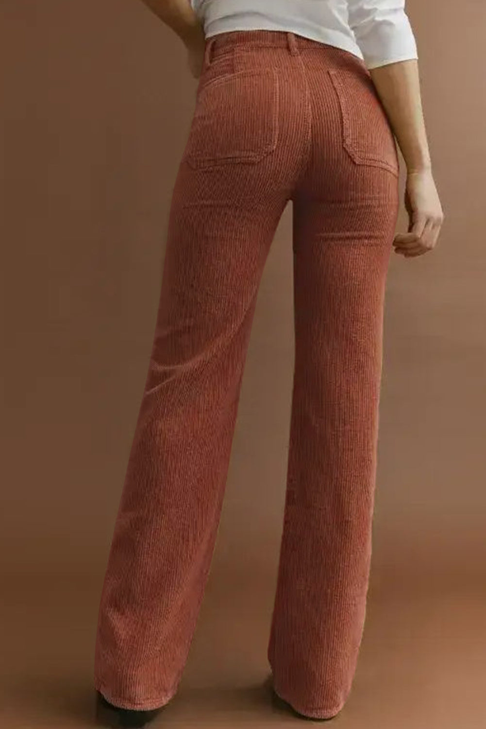 Brown High Waist Pockets Corduroy Flare Leg PantsMaterial:95%POLYESTER+5%ELASTANE



		Designed for daily and casual occasions, these pants are popular among ladies
	
	
		Square pockets at the front add a touc