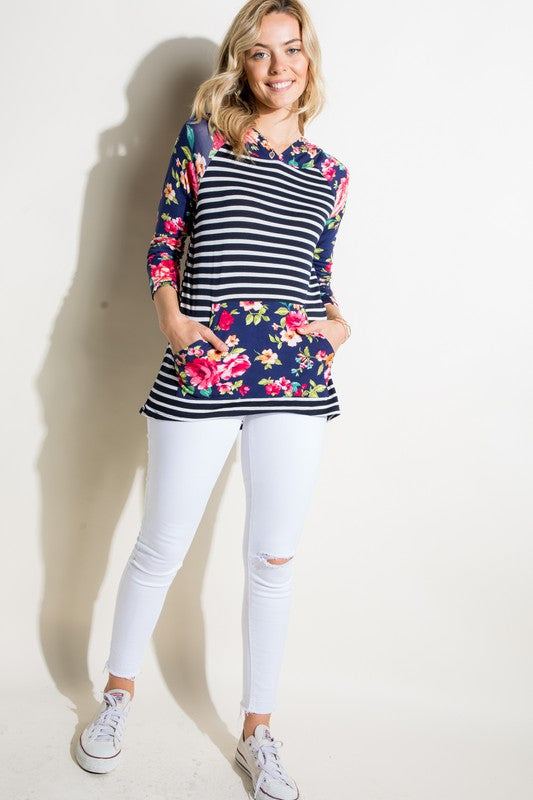 STRIPE FLORAL MIX HOODIE TOPSTRIPE FLORAL PRINT MIXED FRONT POCKET HOODIE LONG SLEEVE HIGH LOW TOP95% RAYON, 5% SPANDEX MADE IN USAS/M/L 2-2-2
Style: Casual
Print / Pattern: STRIPE &amp; FLORAL