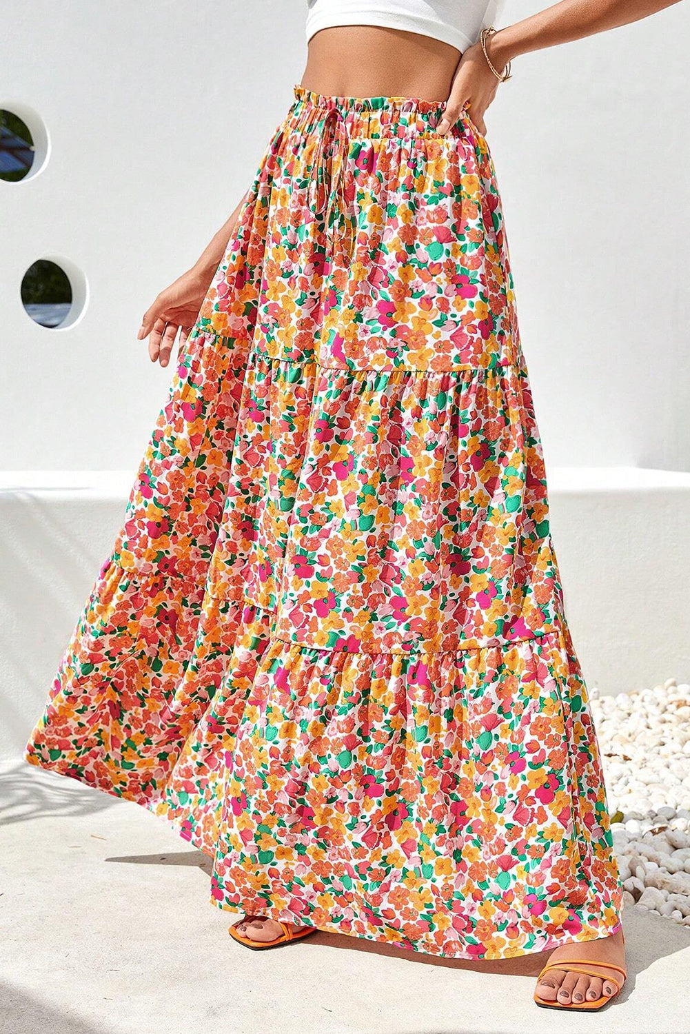 Yellow Boho Floral Print Tiered Maxi SkirtMaterial:100%Polyester

• Embrace the sunshine with this skirt, featuring a vibrant yellow hue that exudes positivity and joy, perfect for vacation adventures. 
• 