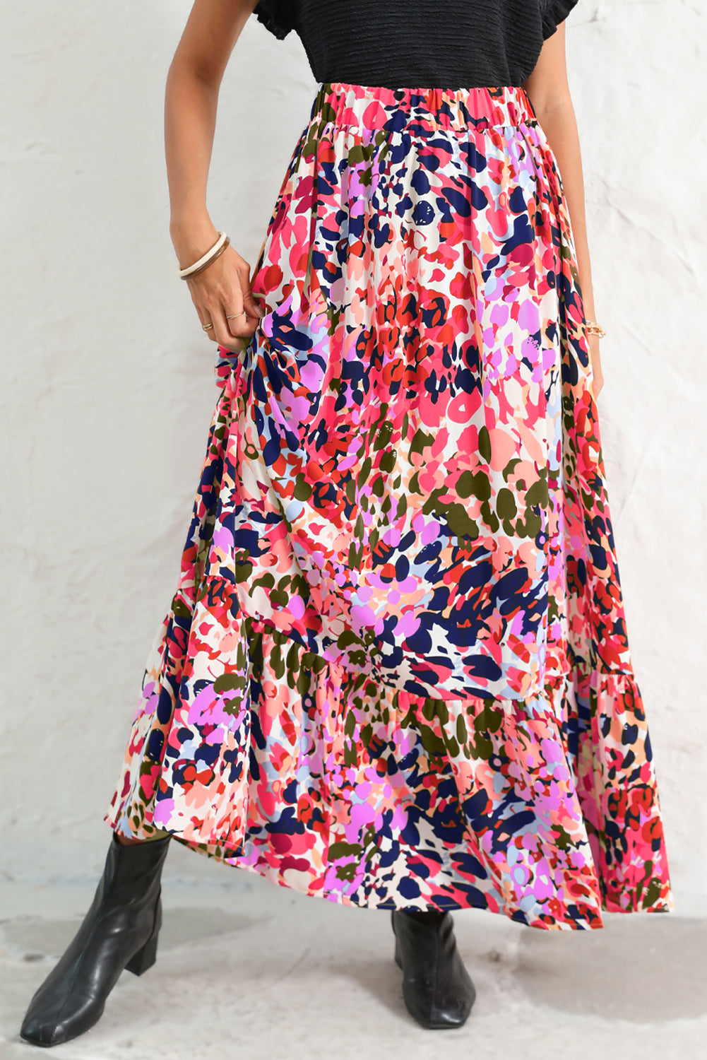 White Abstract Print High Waist Maxi SkirtMaterial:100%Polyester



		This maxi skirt is slender and elegant
	
	
		The abstract floral print adds extra feminine charm
	
	
		The elastic waist is easy 