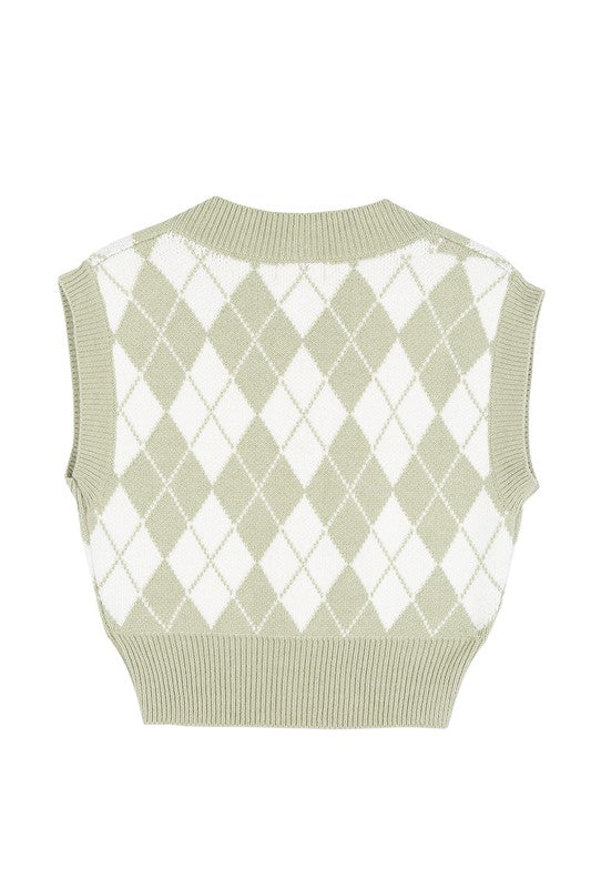 Knitted argyle sweater vest- Knitted argyle sweater vest (yarn dyed, not printed)- Pattern type : argyle pattern- Neck line : V neck- Sleeve length : sleeveless- Stretch : stretch- Sheer : not