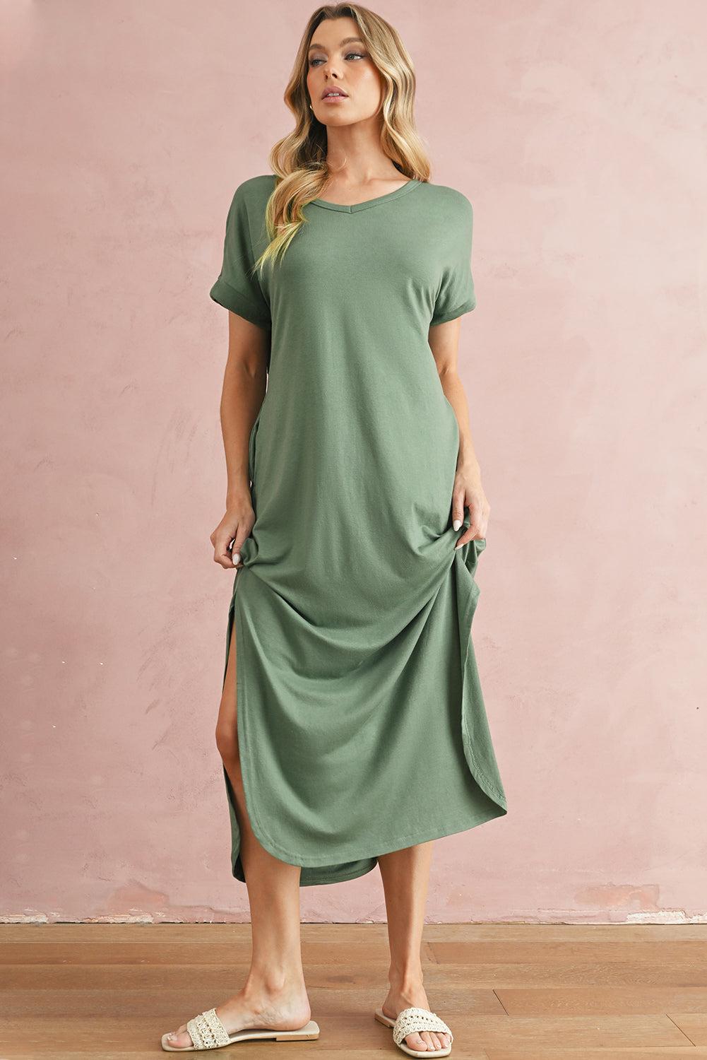 Grass Green Solid Color Hidden Pocket V Neck Slit Maxi DressMaterial:65%Polyester+30%Viscose+5%Elastane



		The maxi dress is a versatile and stylish piece that combines simplicity with functionality.
	
	
		This dress f