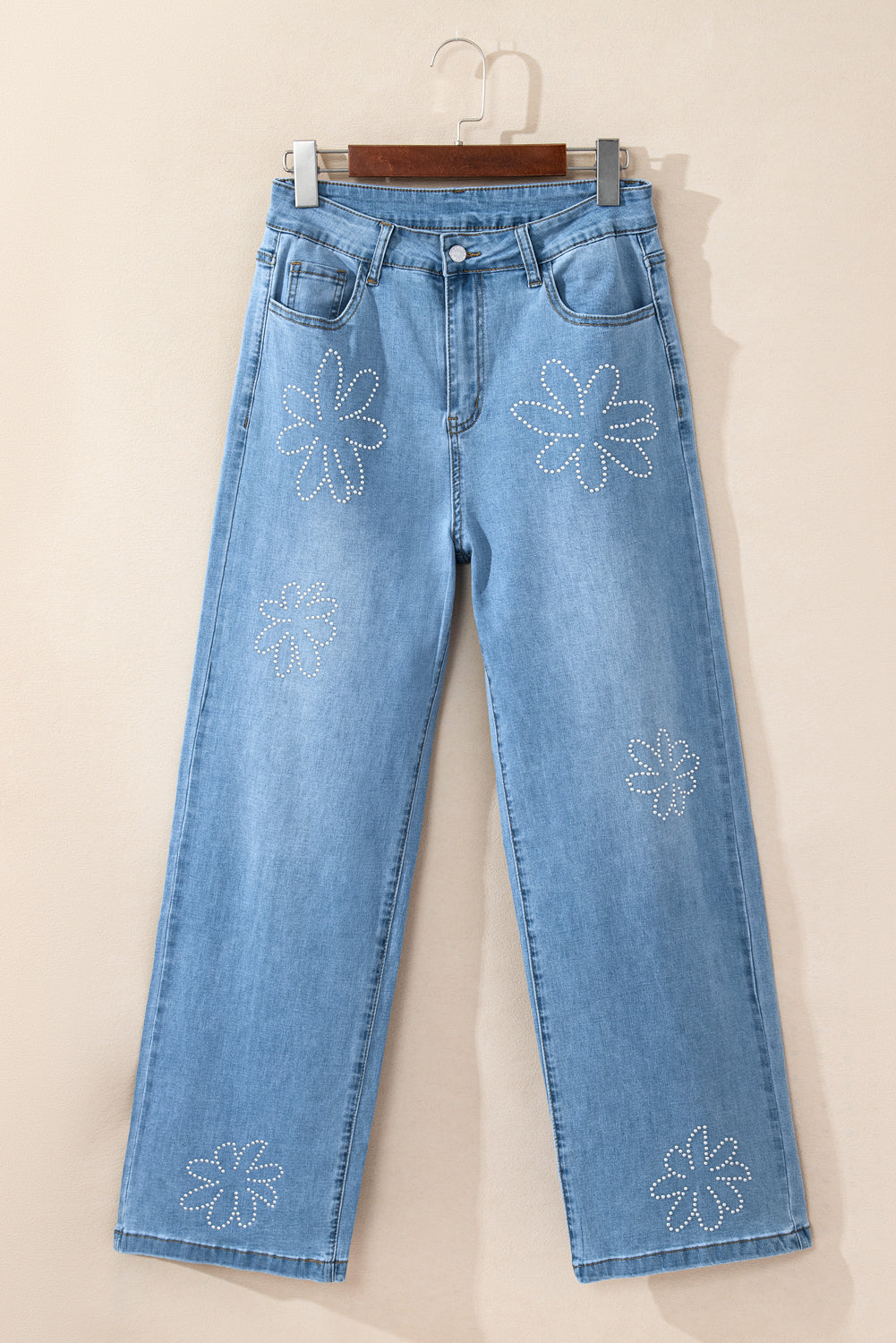 Light Blue Floral Beads Decor High Rise Wide Leg JeansMaterial:75%Cotton+23%Polyester+2%Elastane



		These wide leg jeans with floral rhinestone décor are sure to pop eyes
	
	
		Embrace comfort and fashion with th