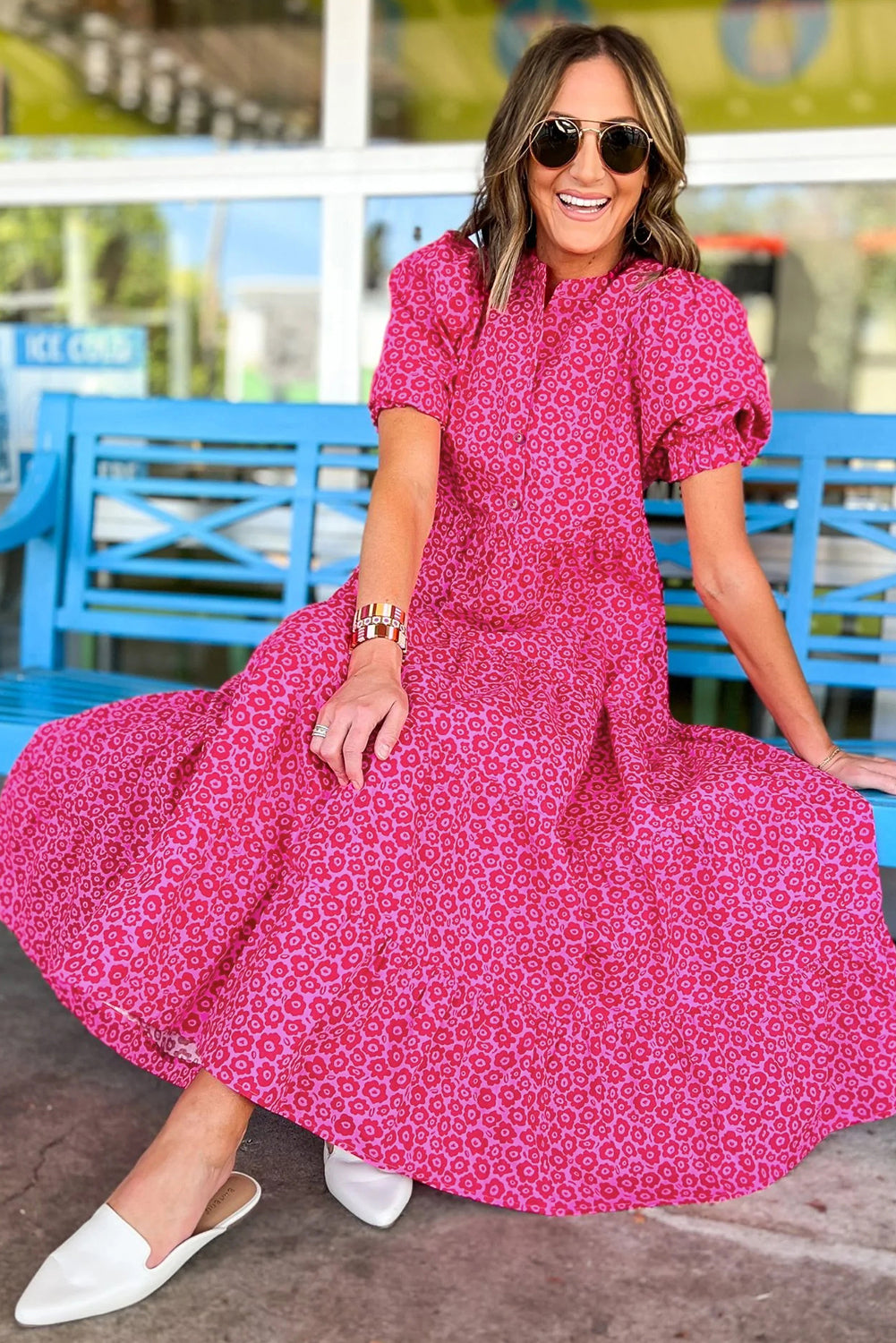 Rose Red Mock Neck Puff Sleeve Floral Tiered Maxi DressMaterial:100%Cotton

• Embrace romantic vibes with the maxi dress, featuring intricate flower prints that exude elegance and charm.
• Stand out with the unique puf