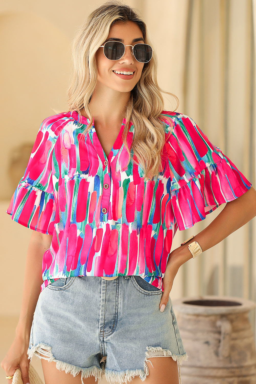 Rose Abstract Brushwork Print Buttoned V Neck BlouseMaterial:100%Polyester



		The abstract brushwork print on this blouse adds a chic and unique touch, making it stand out in style. 
	
	
		Crafted from lightwei