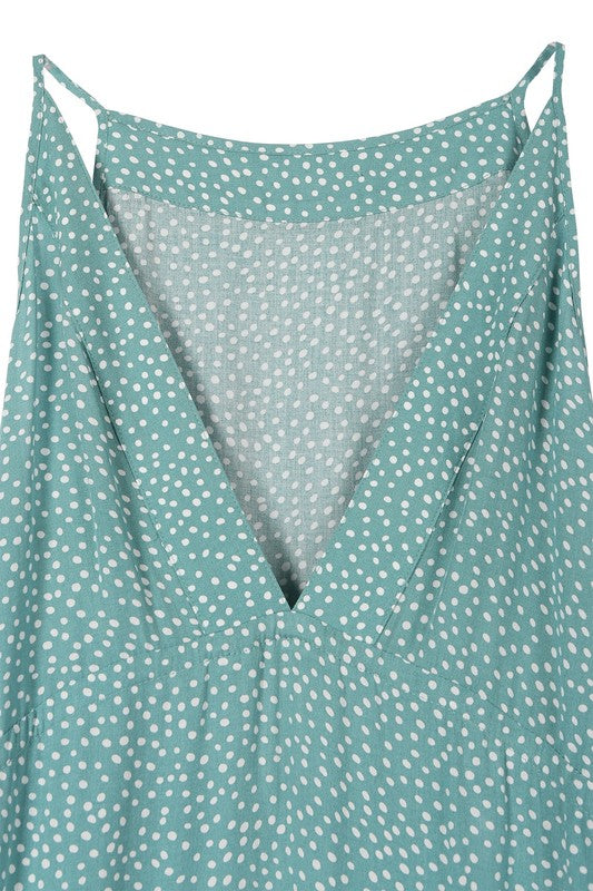 SL V neck tier dress*Deep V-neckline turquoise tiered dress*Pattern type : polka dot print *Neck line : V neck*Sleeve length : sleeveless*Stretch : no stretch*Sheer : not lined, but not