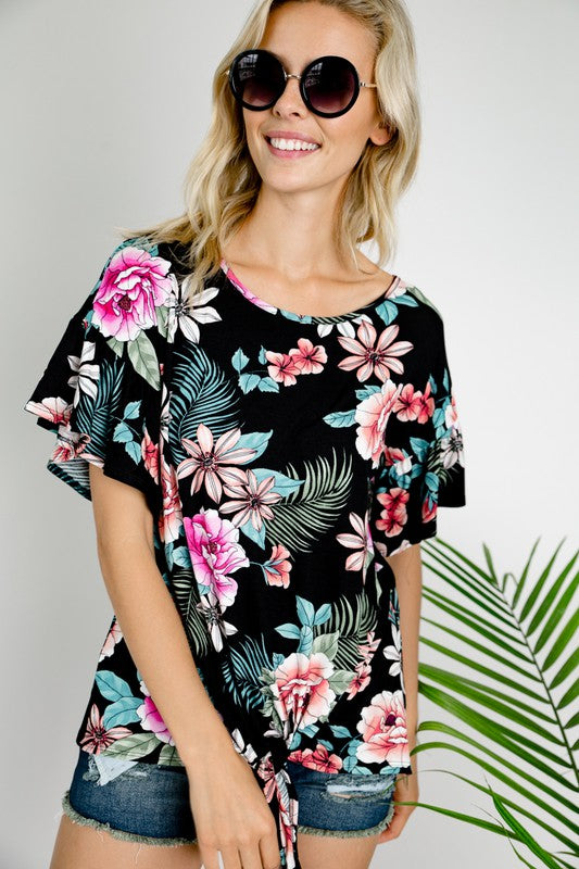 FLORAL RUFFLE SLEEVE TIE BOTTOM TOPFLORAL JERSEY RUFFLE SHORT SLEEVE FRONT TIE BOTTOM ROUND NECK TOP95% RAYON, 5% SPANDEX MADE IN USAS/M/L 2-2-2
Style: Casual
Print / Pattern: FLORAL
Fit: Loose
Embell