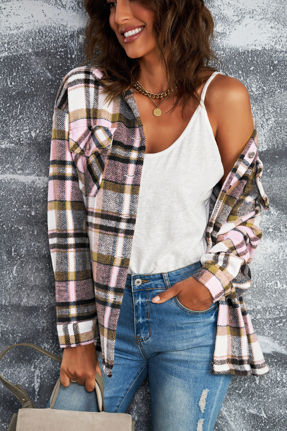 Khaki Plaid Print Casual Button Up Pocket ShacketMaterial:100%Polyester



		Sweet yet rugged plaid details adorn this cozy shirt
	
	
		Designed with a button front, long sleeves, large front pockets &amp; an 