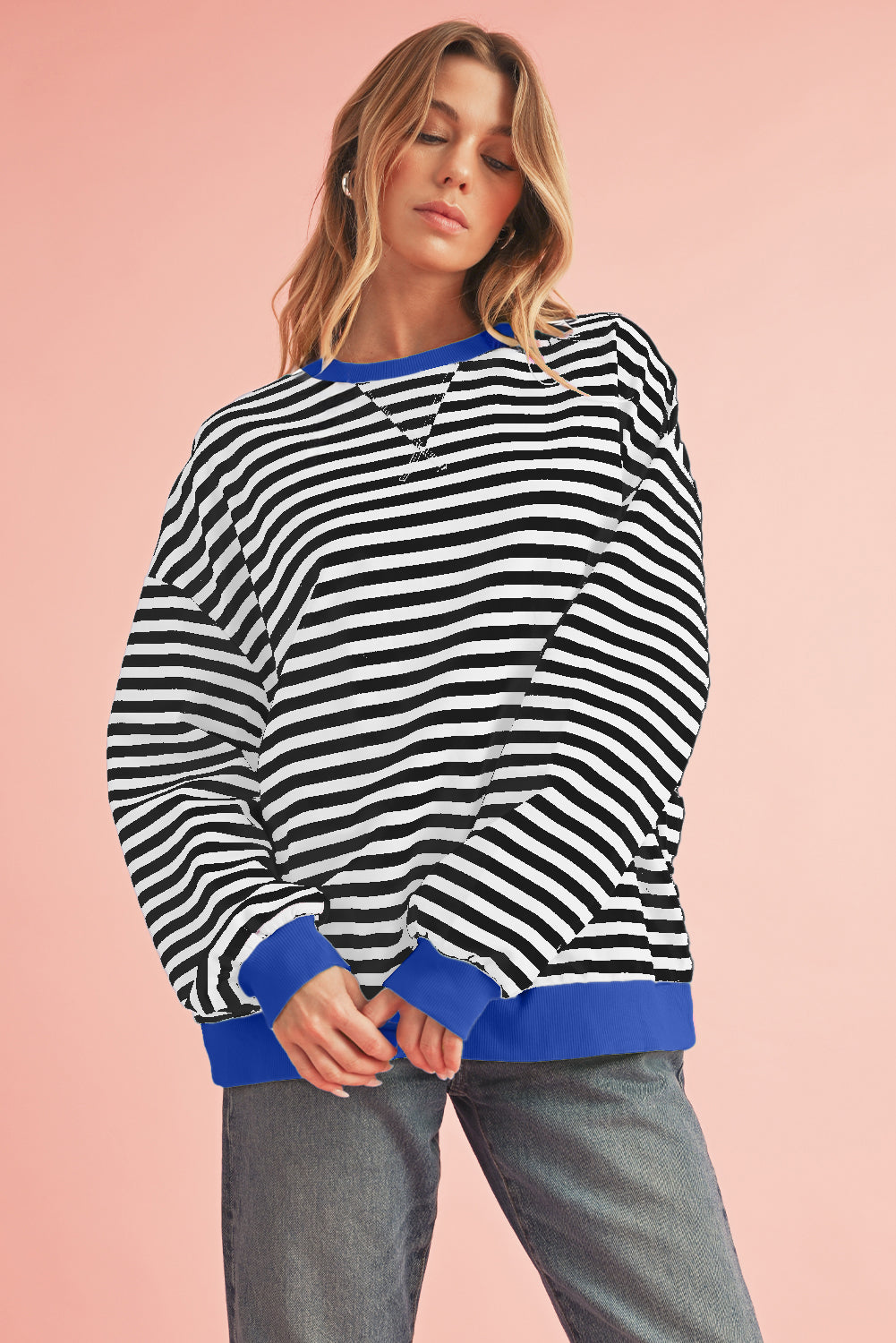 Red Stripe Contrast Edge Oversized PulloverMaterial:95%Cotton+5%Elastane


 Size Chart (CM)



Sizes 



Bust
 



Hem_Width
 



Shoulder
 



Sleeve_Length
 



Length
 





Relax
 



Relax
 



Relax
 