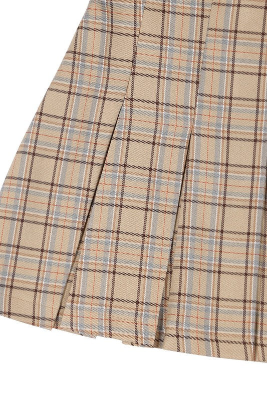 Plaid pleated mini skirt- Plaid pleated mini skirt, 6 pin-tucks for each front and back, side zipper for opening- Pattern type : plaid- Stretch : stretch- Sheer : not lined, but not sheer- 