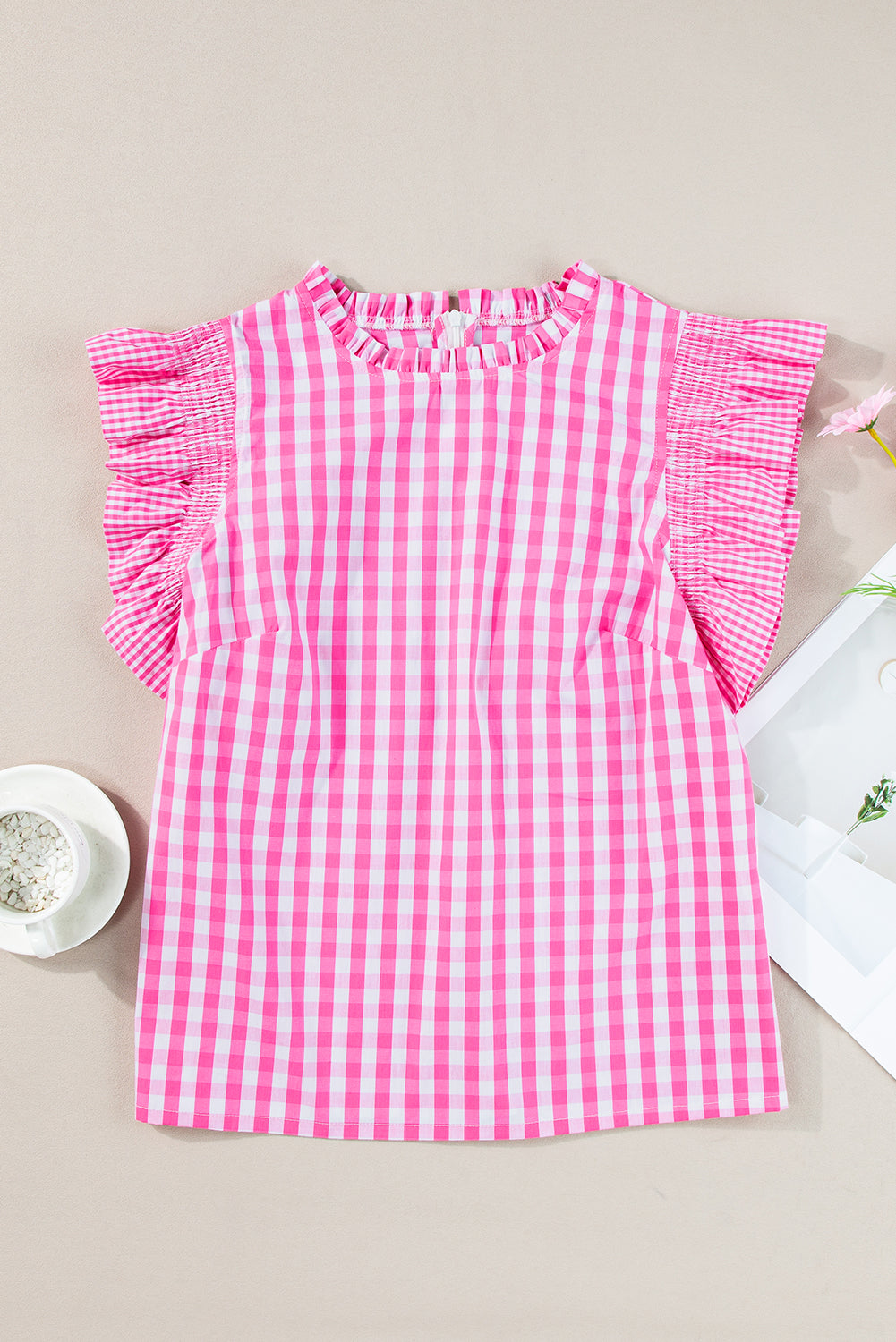 Rose Red Checkered Ruffled Trim Frilled Neck BlouseMaterial:100%Cotton

• Embrace a touch of elegance with the blouse, perfect for adding flair to your everyday look.
• The frilled neck detail elevates the classic 