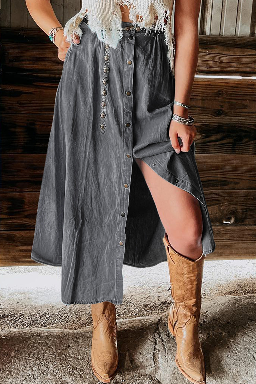 Dark Grey Fully Buttoned Long Denim SkirtMaterial:100%Lyocell

• Effortlessly chic, this dark grey denim skirt features a fully buttoned front for a touch of vintage charm.
• The high waist design of this