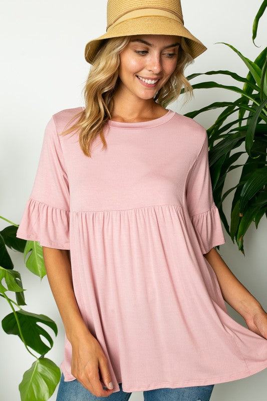 SOLID RUFFLE SLEEVE LOOSE FIT TOPSOLID JERSEY ROUND NECK HALF RUFFLE SLEEVE LOOSE FIT TOP95% RAYON, 5% SPANDEX MADE IN USAS/M/L 2-2-2
Style: Casual
Print / Pattern: SOLID
Fit: LOOSE FIT 
Neck Line: 