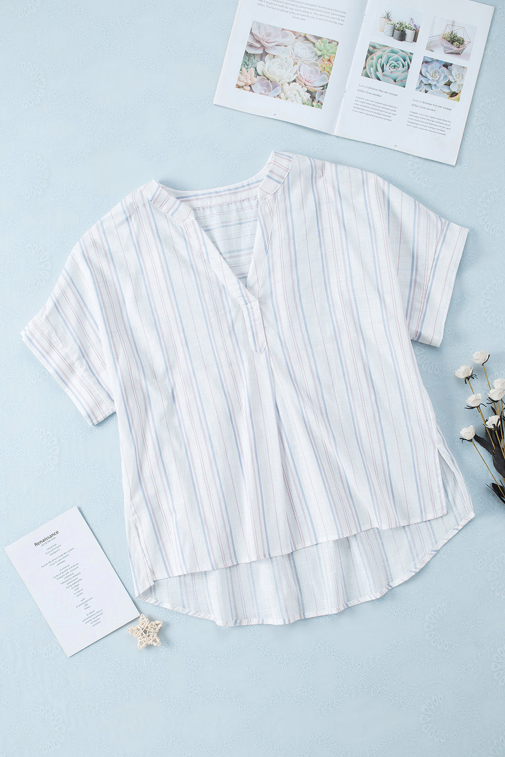 Striped Print Loose Fit V Neck Short Sleeve BlouseMaterial:100%Cotton



		This casual blouse features a classic and timeless striped pattern
	
	
		The flattering v-neckline is perfect for showing off your favo