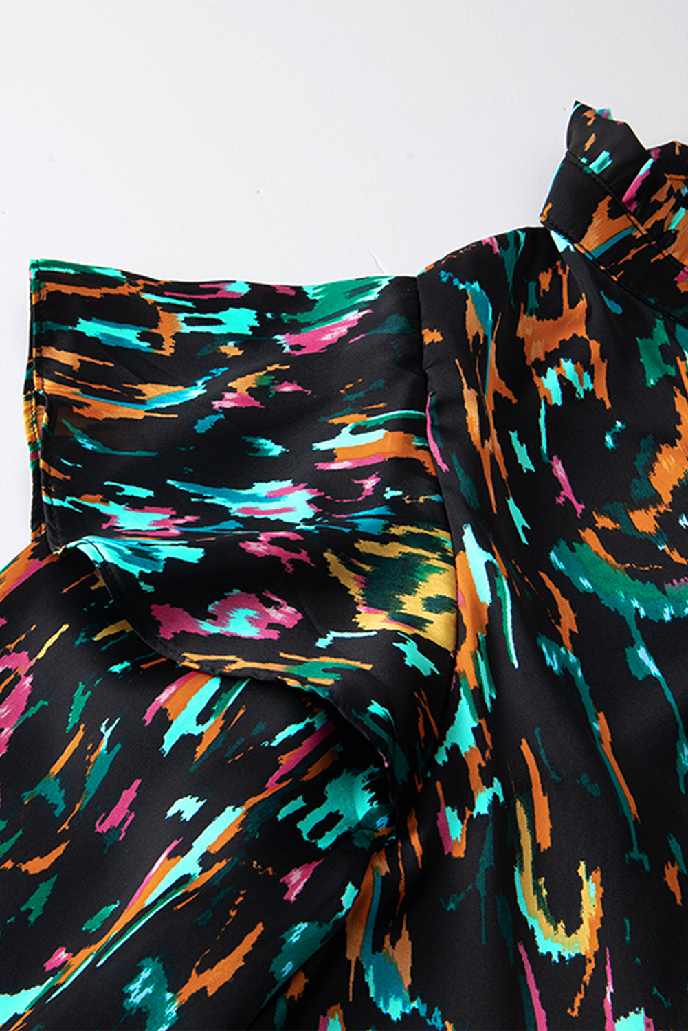 Multicolor Abstract Print 3/4 Puff Sleeve Ruffle BlouseMaterial:100%Polyester



		Elevate your style with this eye-catching multicolor abstract print blouse. 
	
	
		It's a well-received fashion choice. 
	
	
		Th