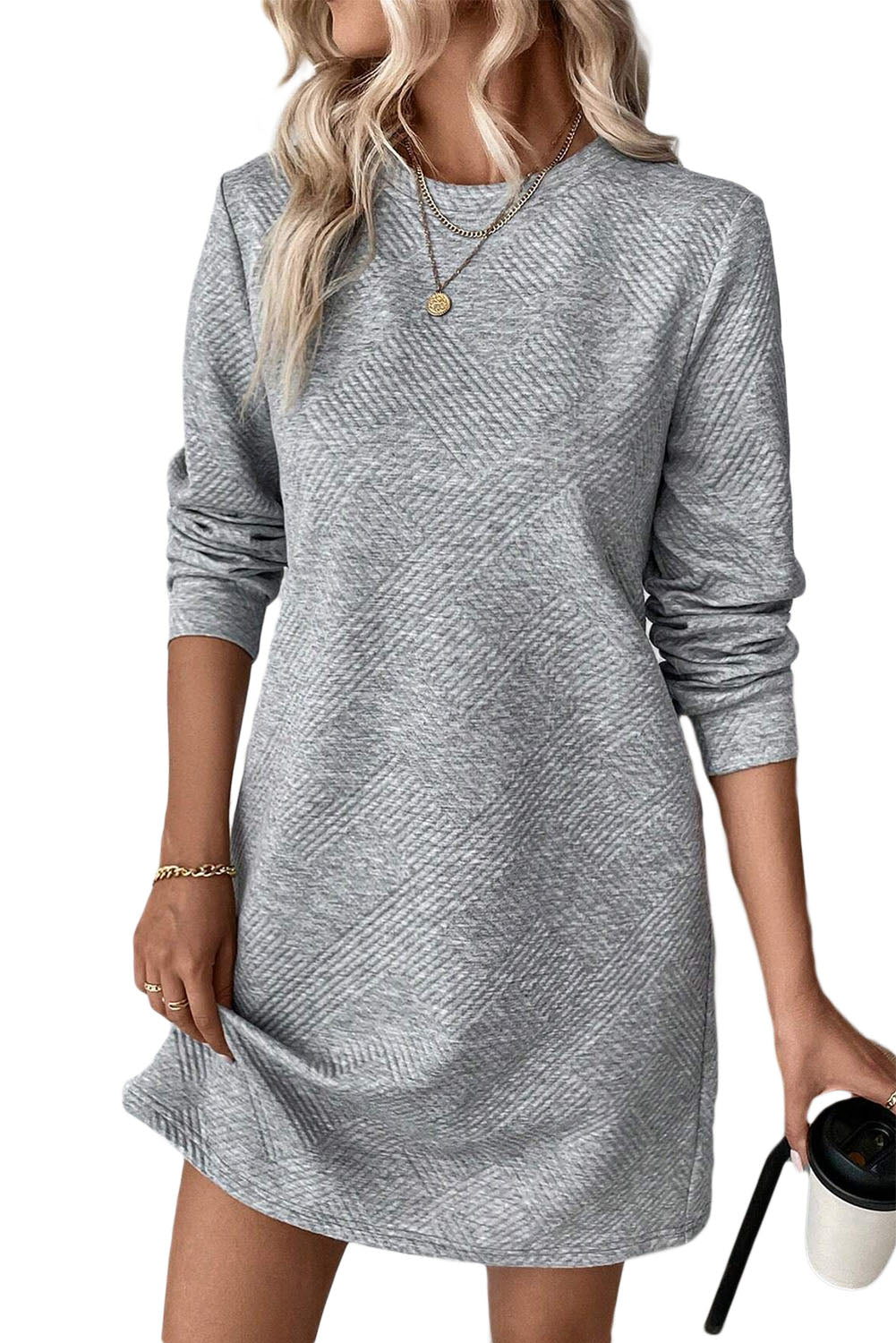 Gray Solid Color Textured Long Sleeve Shift Short DressMaterial:97%Polyester+3%Elastane

• Effortlessly chic, this gray shift dress boasts a solid color and a textured fabric that adds depth and interest to your look.
