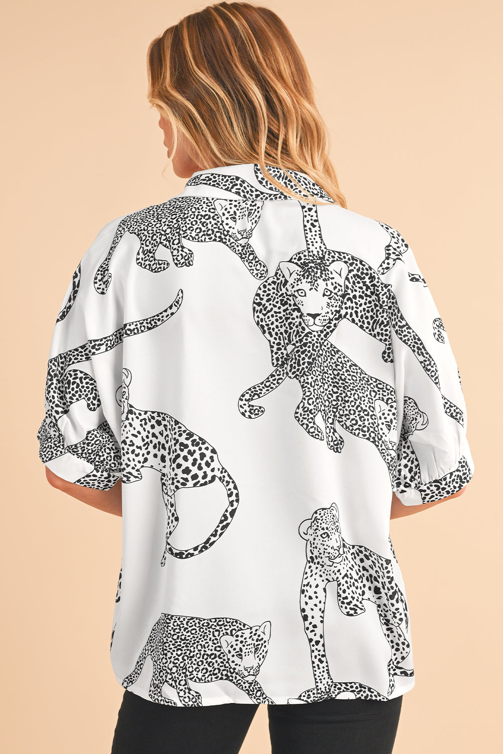 Beige Cheetah Print Buttoned Half Sleeve BlouseMaterial:100%Polyester



		The blouse features a trendy and eye-catching cheetah print pattern, adding a bold and stylish touch to your outfit.
	
	
		Made from