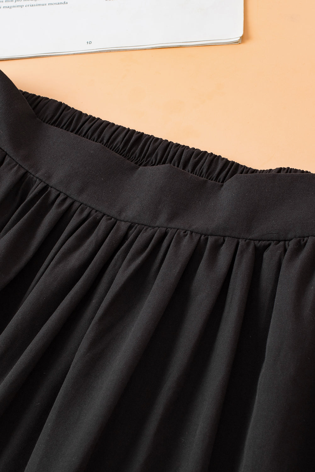 Black Ric Rac Trim High Waist Maxi SkirtMaterial:100%Cotton

• Effortlessly chic, the maxi skirt is perfect for a casual day out or a date night. Its timeless black color complements any outfit choice.
•