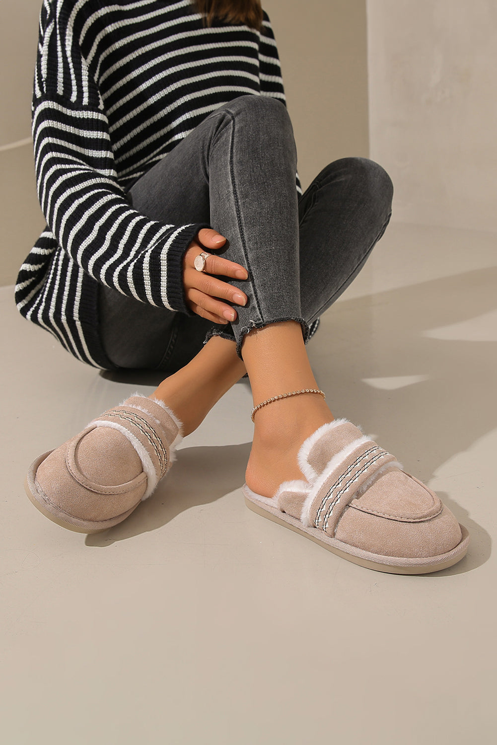 Chestnut Suede Wavy Striped Plush Lined Home SlippersThe plush lining ensures ultimate comfort and warmth during chilly evenings.
	
	
		Slip-on style for convenience and ease of wear, perfect for lounging around the