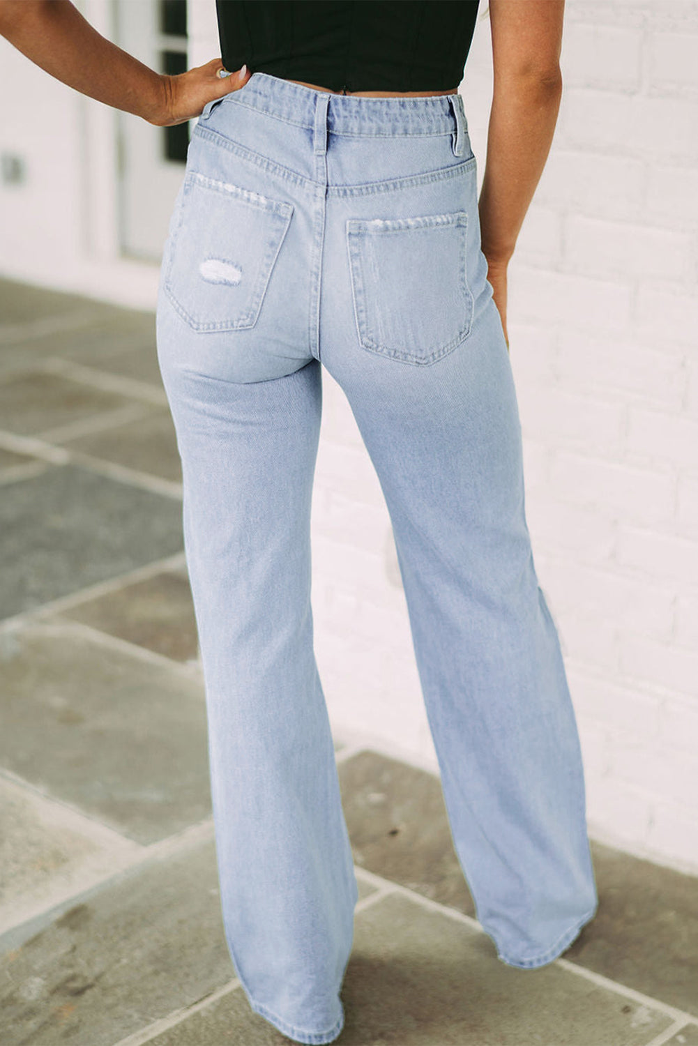 Beau Blue Vintage Light Wash Distressed Flare JeansMaterial:93%Cotton+5%polyester+2%Elastane

• Elevate your denim game with this jeans, a fusion of retro style and modern chic.
• These jeans boast a flattering hig