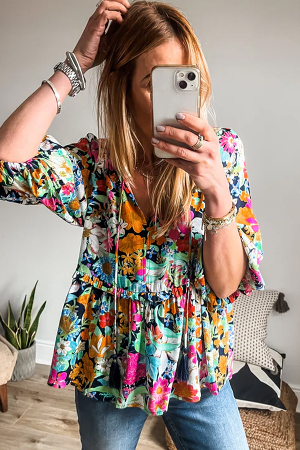 Multicolour Boho Floral V Neck Lantern Sleeve BlouseMaterial:100%Polyester

• Embrace boho-chic vibes with our blouse, featuring vibrant hues and a tie front design for a stylish look.
• The lantern sleeves add a to