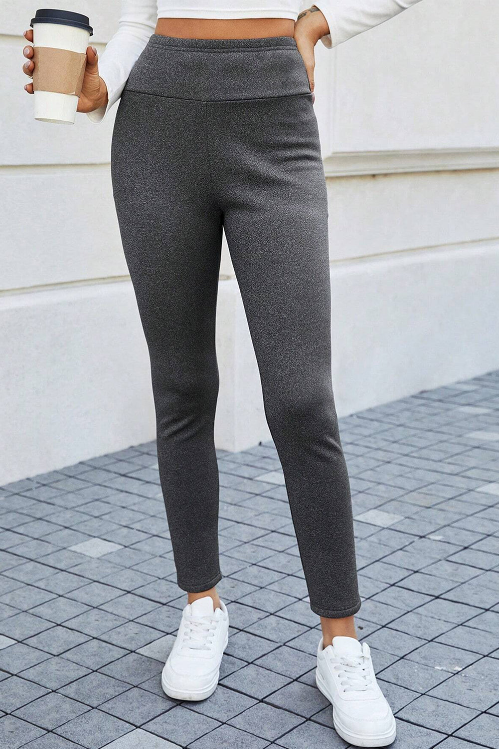 Dark Grey Fleece Lined Thermal Knit Ankle High Waist LeggingsMaterial:90%Polyester+10%Elastane

• Embrace the cozy warmth of this leggings, perfect for daily wear in chilly weather.
• The leggings offer a snug fit that conto