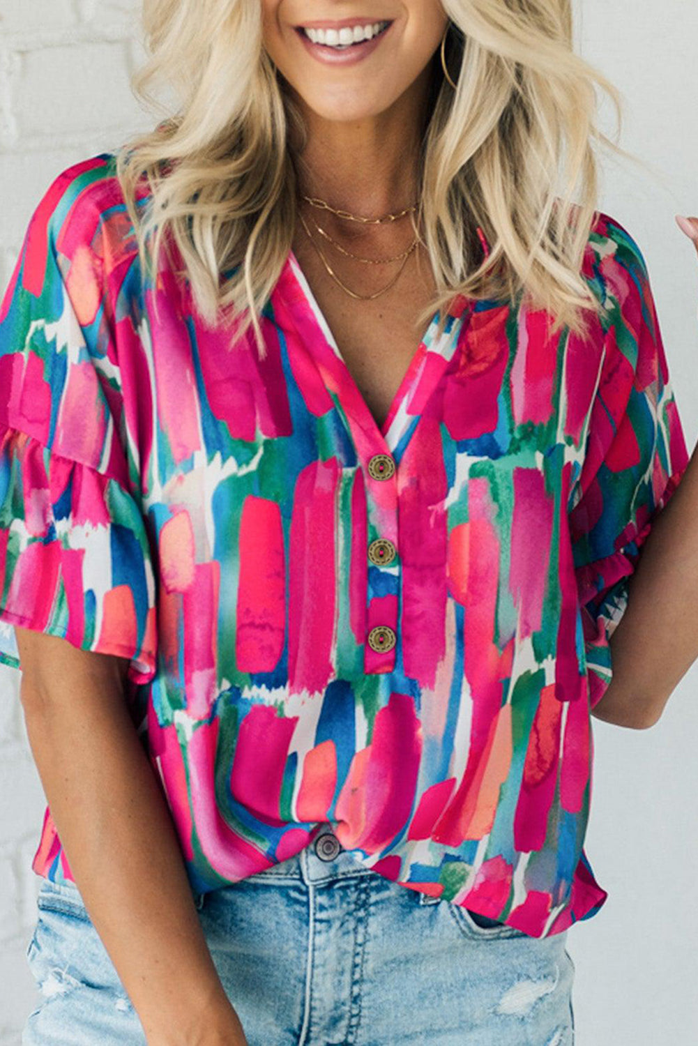 Rose Abstract Brushwork Print Buttoned V Neck BlouseMaterial:100%Polyester



		The abstract brushwork print on this blouse adds a chic and unique touch, making it stand out in style. 
	
	
		Crafted from lightwei